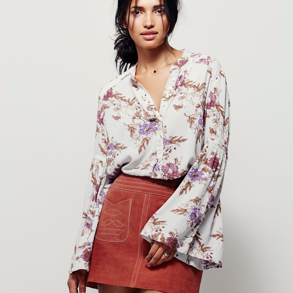 Free People Tops - Free People Easy Girl Bell Sleeve Floral Blouse XS